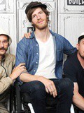 Music : Portugal. the man - Feel it still