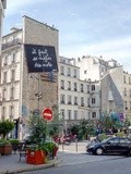 Paris : Il faut se méfier des mots, une installation de Ben au coeur de Belleville - Place Fréhel - XXème