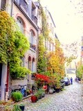 Paris : La Villa Santos-Dumont en automne - XVème