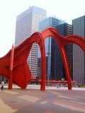 Paris : Le Grand Stabile Rouge ou l'Araignée Rouge - oeuvre d'Alexander Calder - place du Général de Gaulle - Paris La Défense