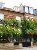 Paris : Le village de la Campagne à Paris, la quiétude bucolique d'un havre fleuri en plein cœur de la ville
