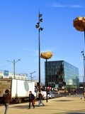 Paris : Les Rochers dans le ciel de Didier Marcel - Installation à découvrir à l'arrêt Avenue de France T3a - Paris 13