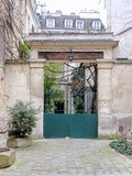 Paris : Passage Sainte Avoie, vestiges de l'hôtel de Mesmes et souvenirs médiévaux - IIIème
