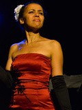 Théâtre : Billie Holiday, Sunny Side de et avec Naïsiwon El Aniou - a la Folie Théâtre