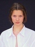 La fille du week-end Kate Moss par Owen Scarbiena, son premier shooting